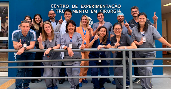 Treinamento em cirurgia robótica de cabeça e pescoço no Brasil